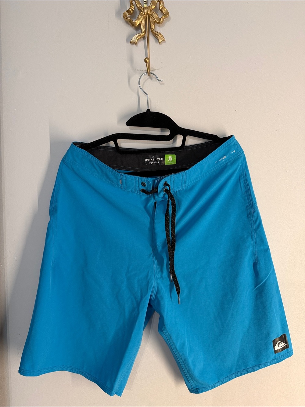 Quiksilver Men’s Turquoise Boardshorts with Black Drawstring